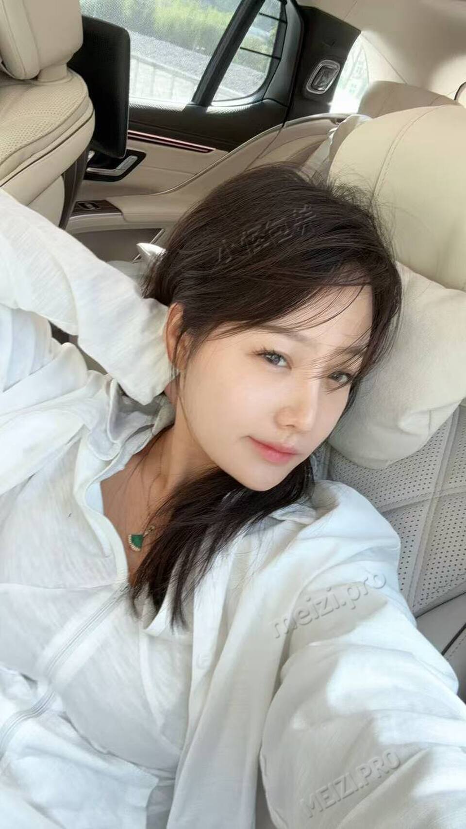 江苏 常州 24岁 162cm 90 C杯 服装行业 听话乖巧,人美温柔,皮肤白,情绪价值 抽烟纹身:无 SM:否 无套:可 口交:可 过夜:可 同居:否 可飞:可 价格:6 特点:听话乖巧,人美温柔,皮肤白,情绪价值
