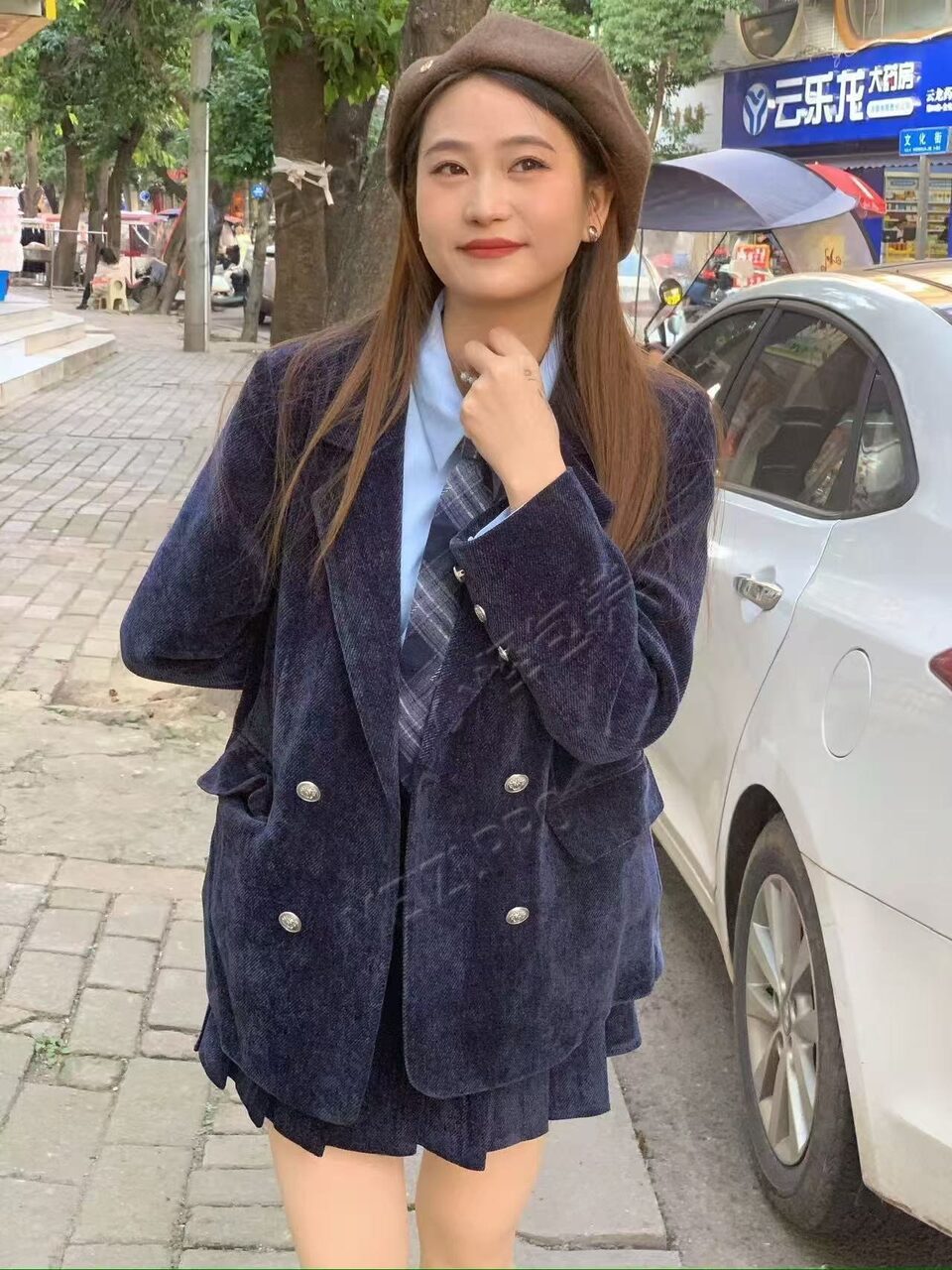 四川 成都 26岁 160cm 90 B杯 工作 会唱歌,跳舞 SM:轻微 无套:可 口交:可 过夜:可 同居:否 可飞:可 价格:12 特点:会唱歌,跳舞