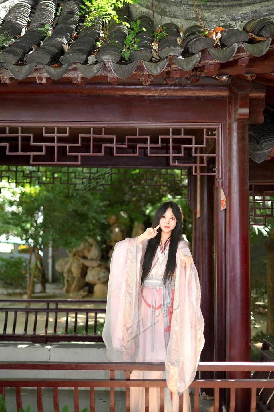 广东 深圳 上海 19岁 160cm 83 A杯 学生 性格开朗,脾气温顺 抽烟纹身:无纹身 SM:轻微 无套:否 口交:可 过夜:可 同居:可 可飞:可,安全国家 价格:12 特点:性格开朗,脾气温顺