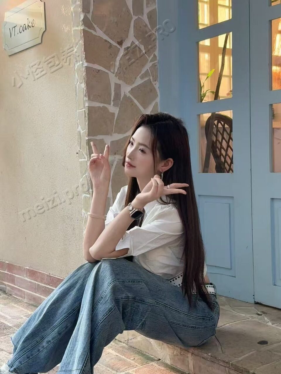 湖南 长沙 20岁 168cm 95 B杯 本人比照片更惊艳的极品尤物,年纪巨嫩,拥有一流的魔鬼身材。 私下主打“极致主动、绝非死鱼”,在私密空间里会主动带节奏、全盘配合,用最火辣的肉体互动带你体验最省心 SM:否 无套:否 口交:可 过夜:可 同居:否 可飞:可 价格:7 特点:本人比照片更惊艳的极品尤物,年纪巨嫩,拥有一流的魔鬼身材。 私下主打“极致主动、绝非死鱼”,在私密空间里会主动带节奏、全盘配合,用最火辣的肉体互动带你体验最省心