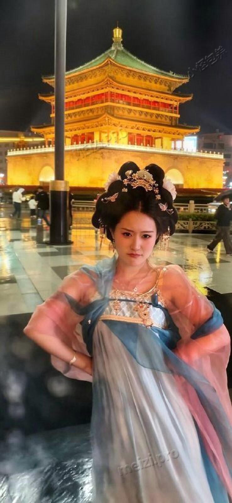 海南 三亚 22岁 160cm 120 B杯 无业 温柔体贴 抽烟纹身:不抽烟无纹身 SM:是 无套:看颜值 口交:否 过夜:否 同居:否 可飞:暂时不可 价格:3 特点:温柔体贴